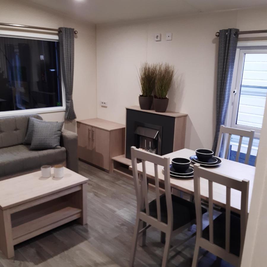Chalet Weizicht Op Minicamping Hoogelande Grijpskerke ภายนอก รูปภาพ